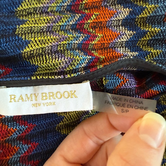 NWOT RAMY BROOK Madison Womens Chevron Mock Neck Tank Top Sweater Size S/P - Picture 4 of 7